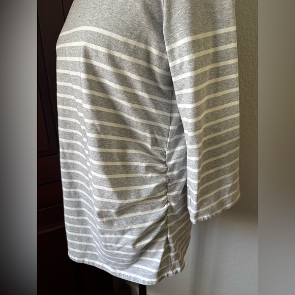New XL Maurices Maternity Gray Striped 3/4 Sleeve Top - Picture 6 of 10